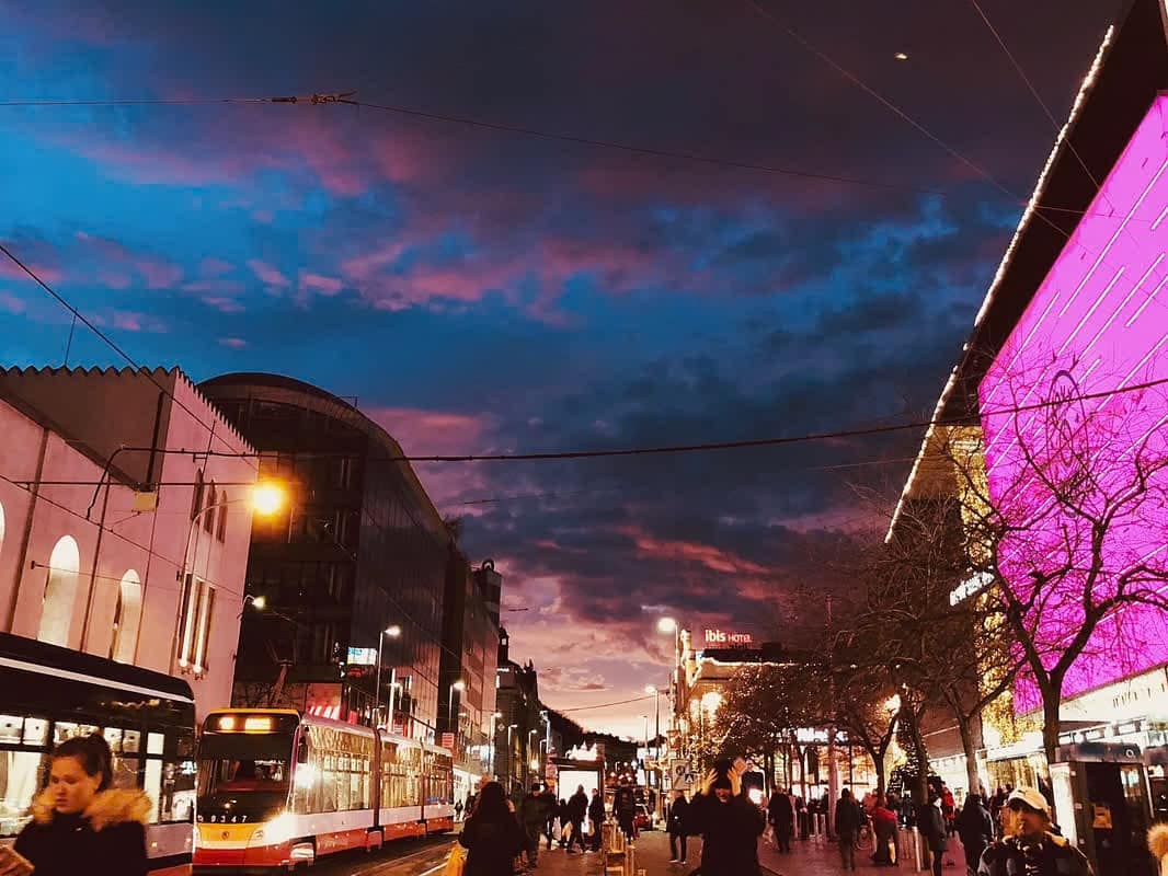 Scopri Anděl e Smíchov: il cuore moderno di Praga lontano dai turisti
