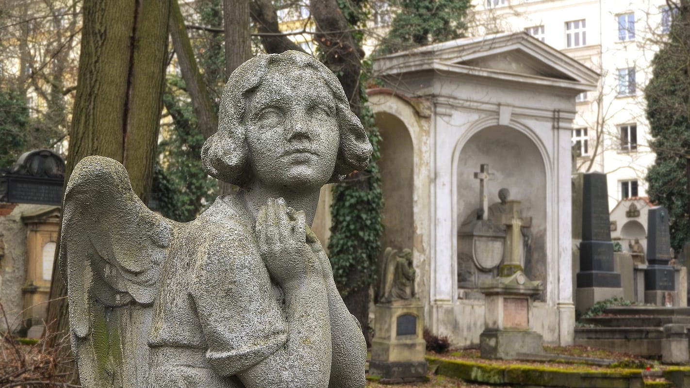 3 van de grootste begraafplaatsen van Praag